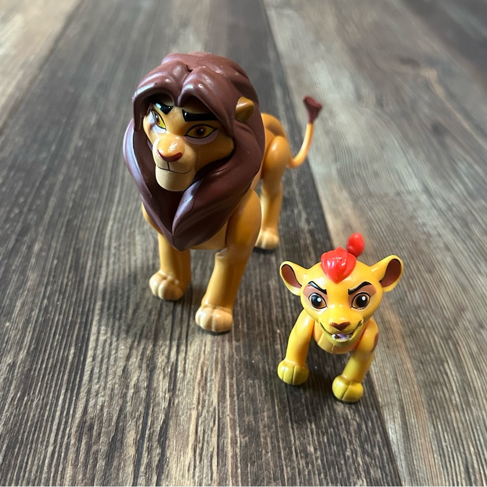 Disney LION KING poseable figures Simba young and old
